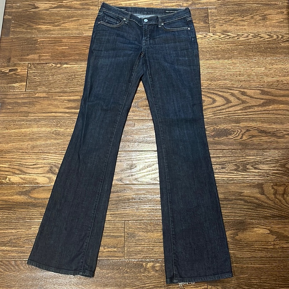 Gently worn Citizen of Humanity Kelly low-waist bootcut jeans - Size 29